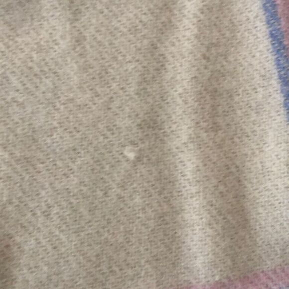 John HANLY Landau Made in Ireland wall small blanket, throw, scarf ￼ Cream, blue - Picture 5 of 5